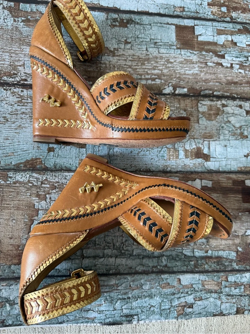 Tory Burch Gorgeous Brown Leather Wedge Sandals with Gold Accents Size 6